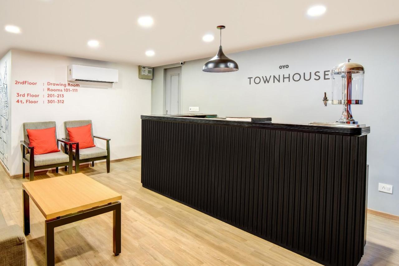 Oyo Townhouse 115 Patel Nagar Otel Yeni Delhi Dış mekan fotoğraf