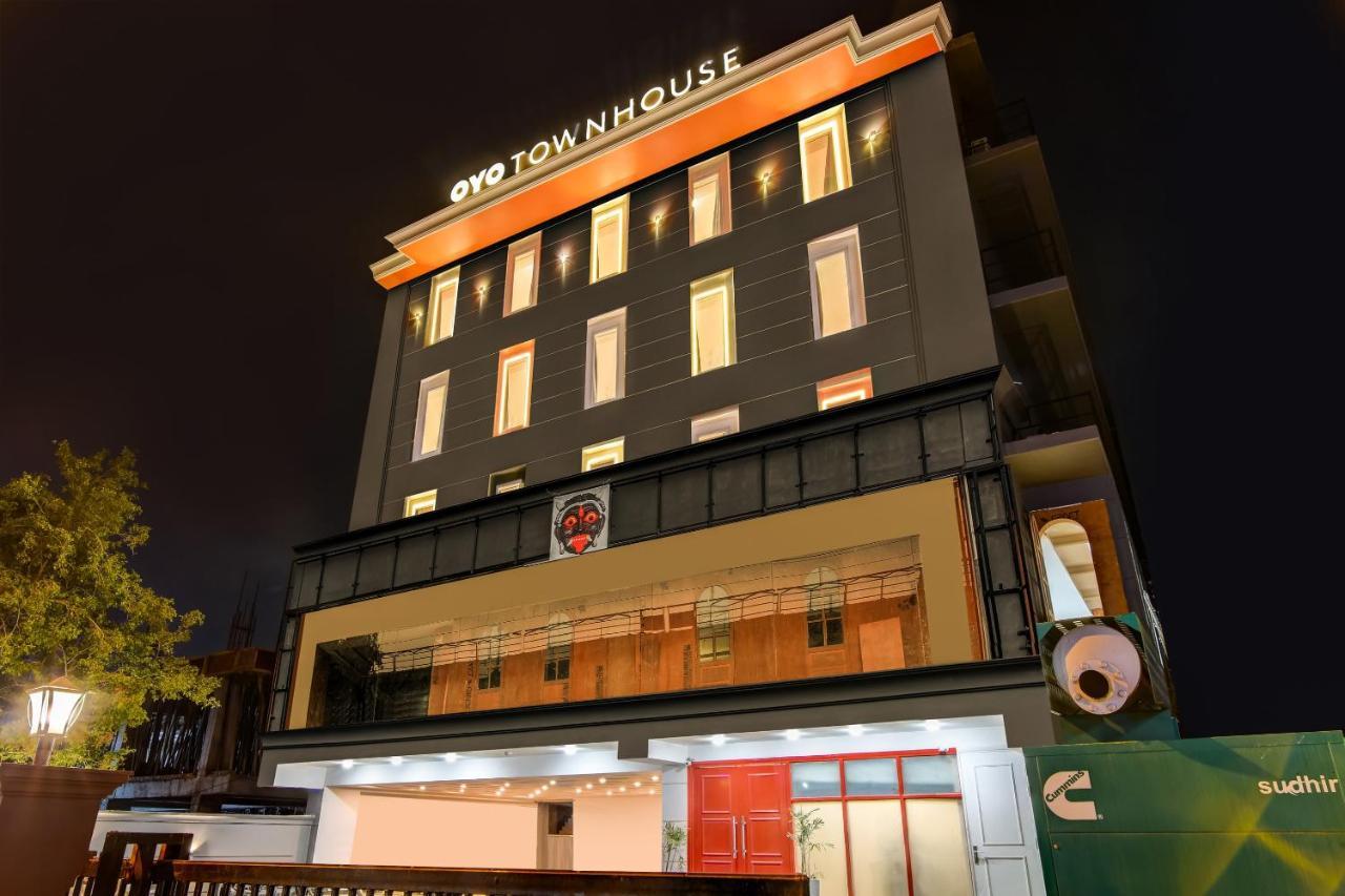 Oyo Townhouse 115 Patel Nagar Otel Yeni Delhi Dış mekan fotoğraf