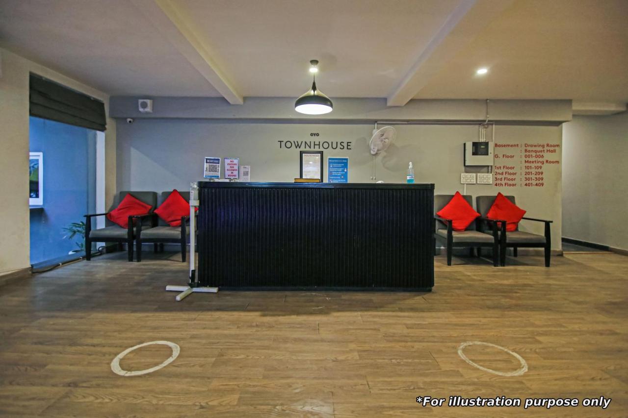 Oyo Townhouse 115 Patel Nagar Otel Yeni Delhi Dış mekan fotoğraf